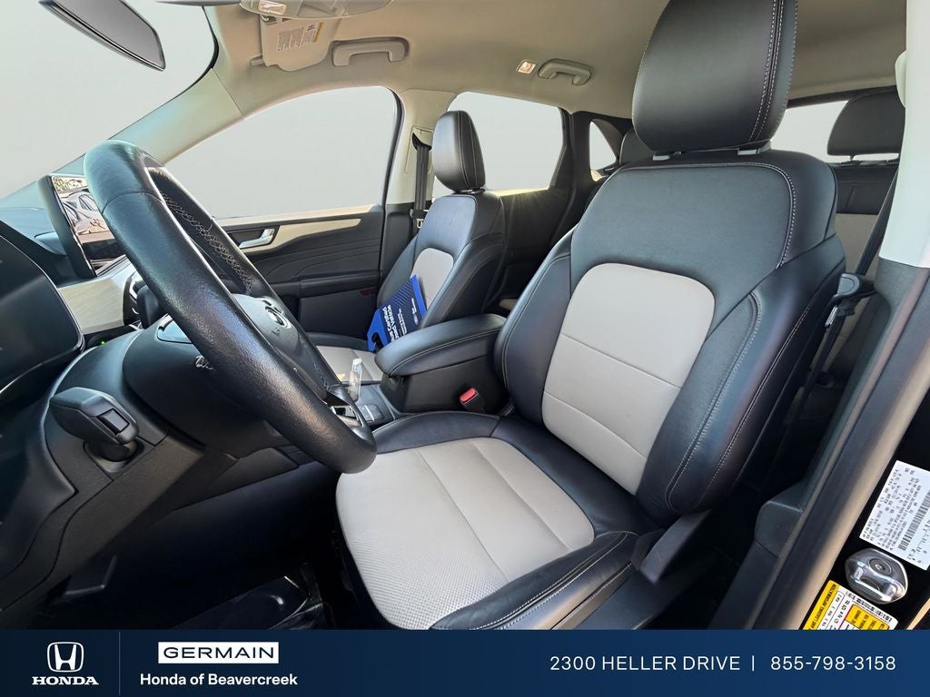 2022 Ford Escape Titanium