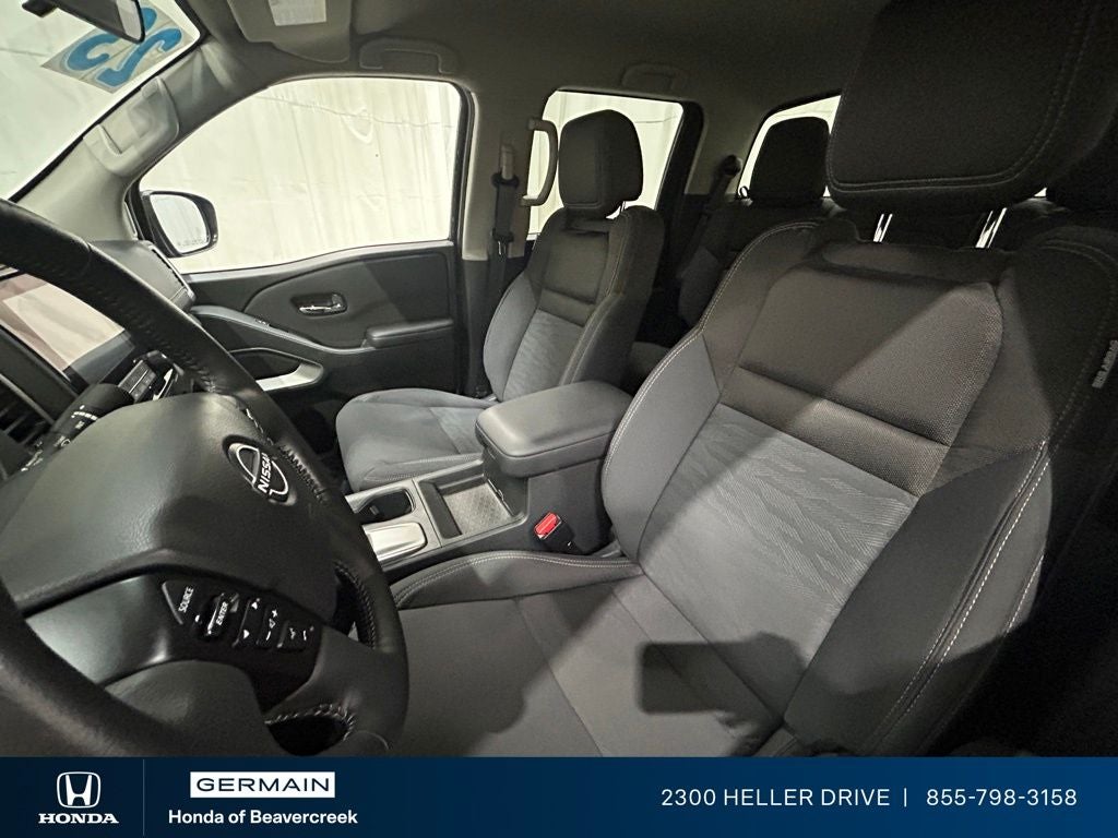 2023 Nissan Frontier SV