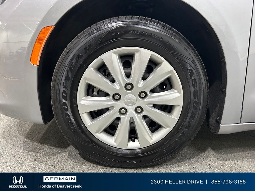 2021 Chrysler Voyager L