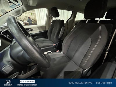2021 Chrysler Voyager L