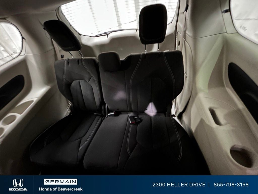 2021 Chrysler Voyager L