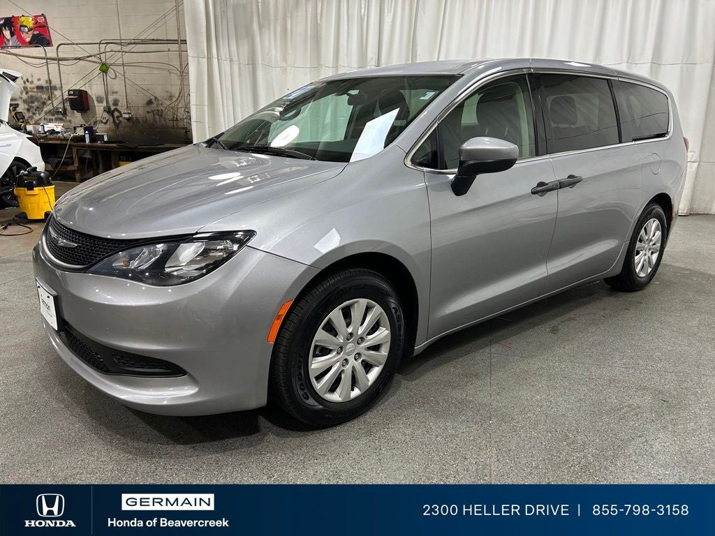 2021 Chrysler Voyager L