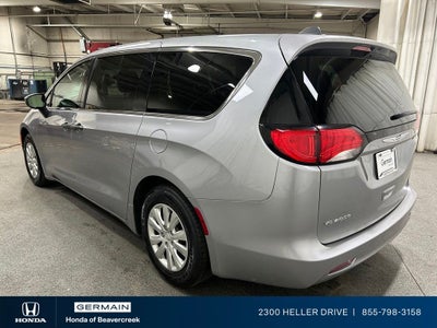 2021 Chrysler Voyager L