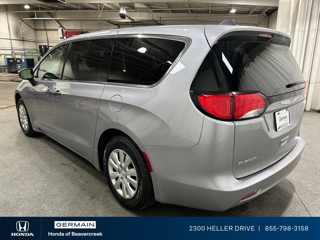 2021 Chrysler Voyager L