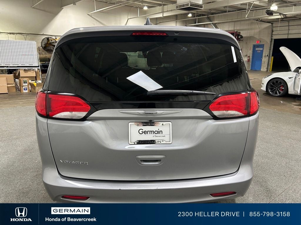 2021 Chrysler Voyager L