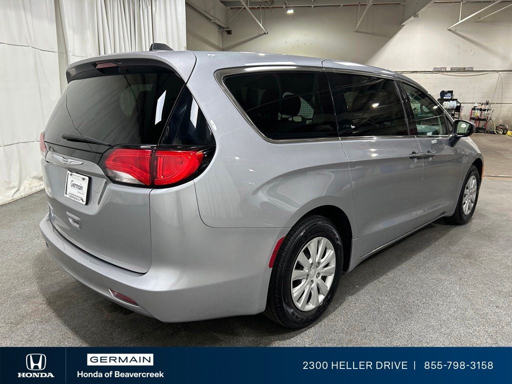2021 Chrysler Voyager L