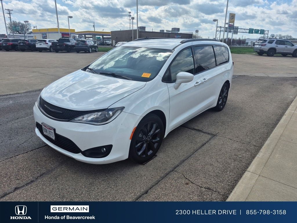 2019 Chrysler Pacifica Touring L