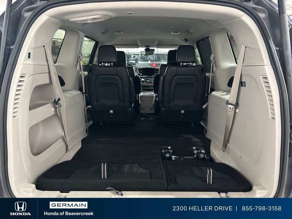 2023 Chrysler Pacifica Touring L