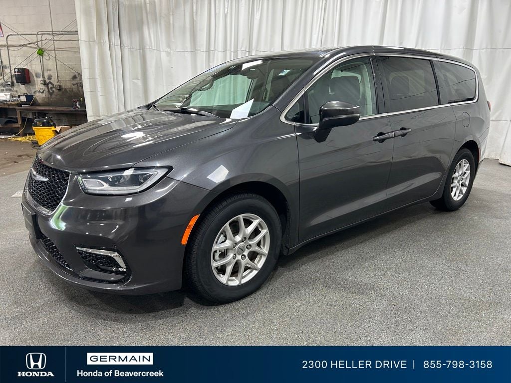 2023 Chrysler Pacifica Touring L