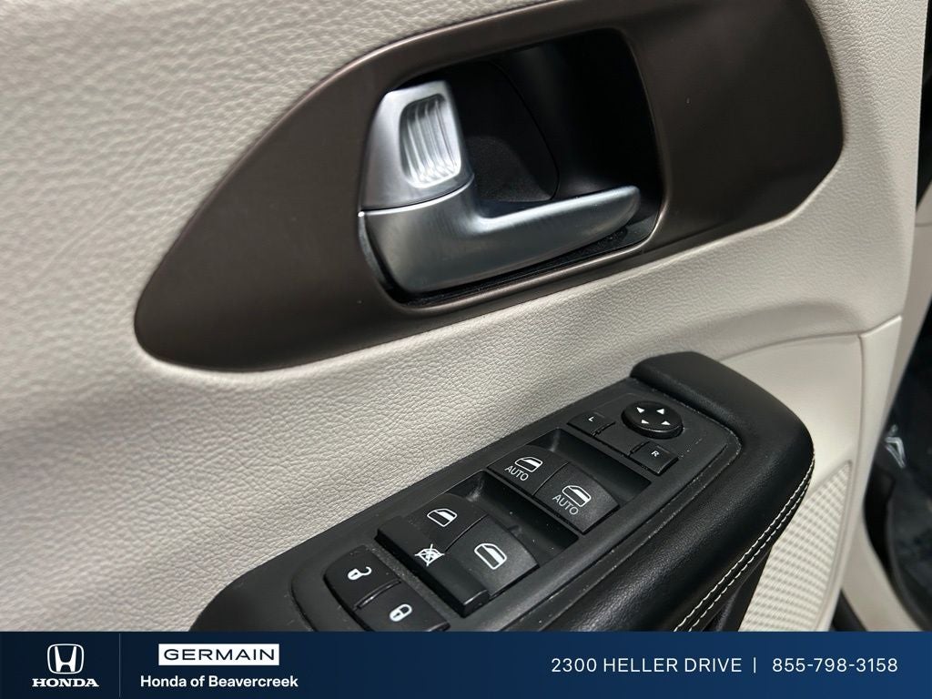 2021 Chrysler Voyager LXI