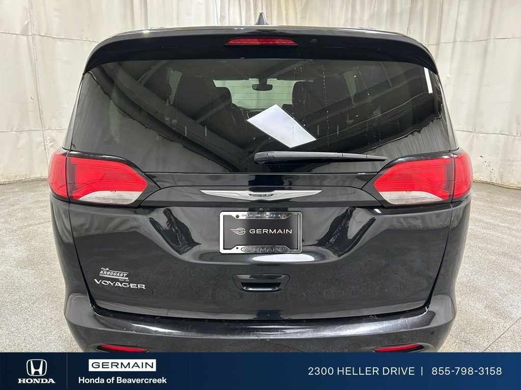 2021 Chrysler Voyager LXI