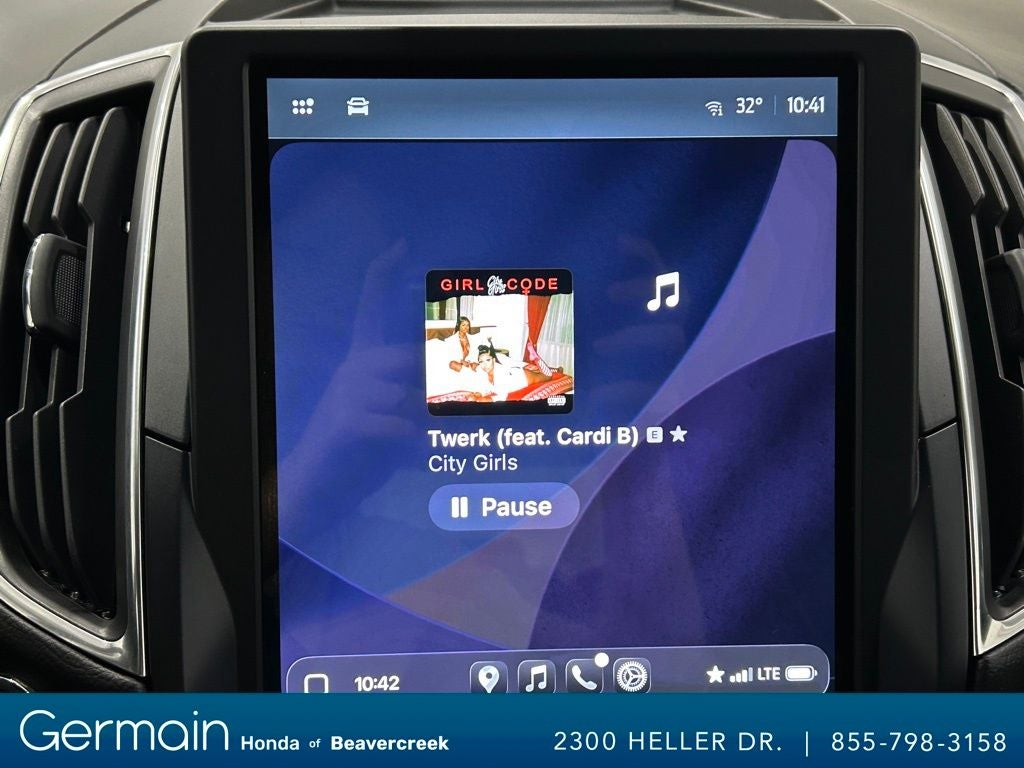 2022 Ford Edge Titanium