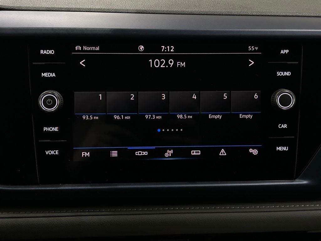 2024 Volkswagen Taos 1.5T SE