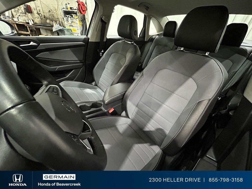 2025 Volkswagen Jetta 1.5T SE
