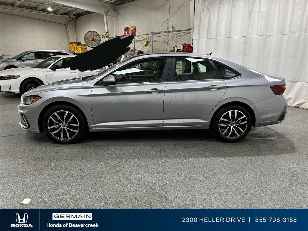 2025 Volkswagen Jetta 1.5T SE