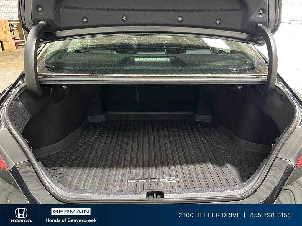 2023 Toyota Camry Hybrid SE