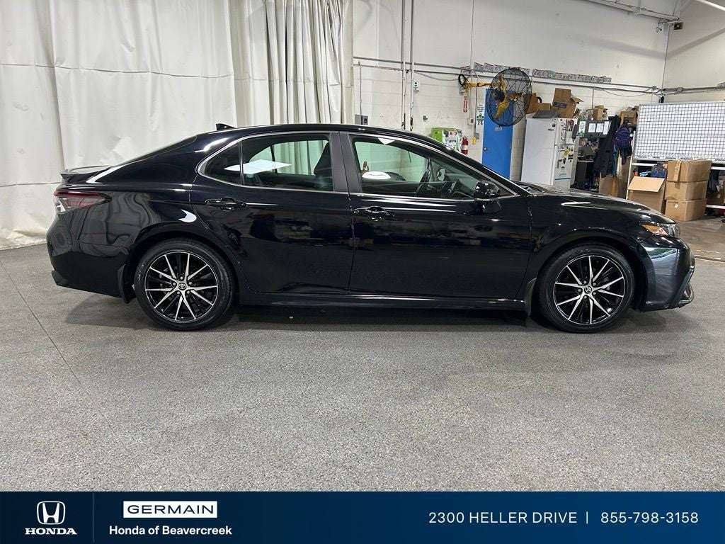 2023 Toyota Camry Hybrid SE
