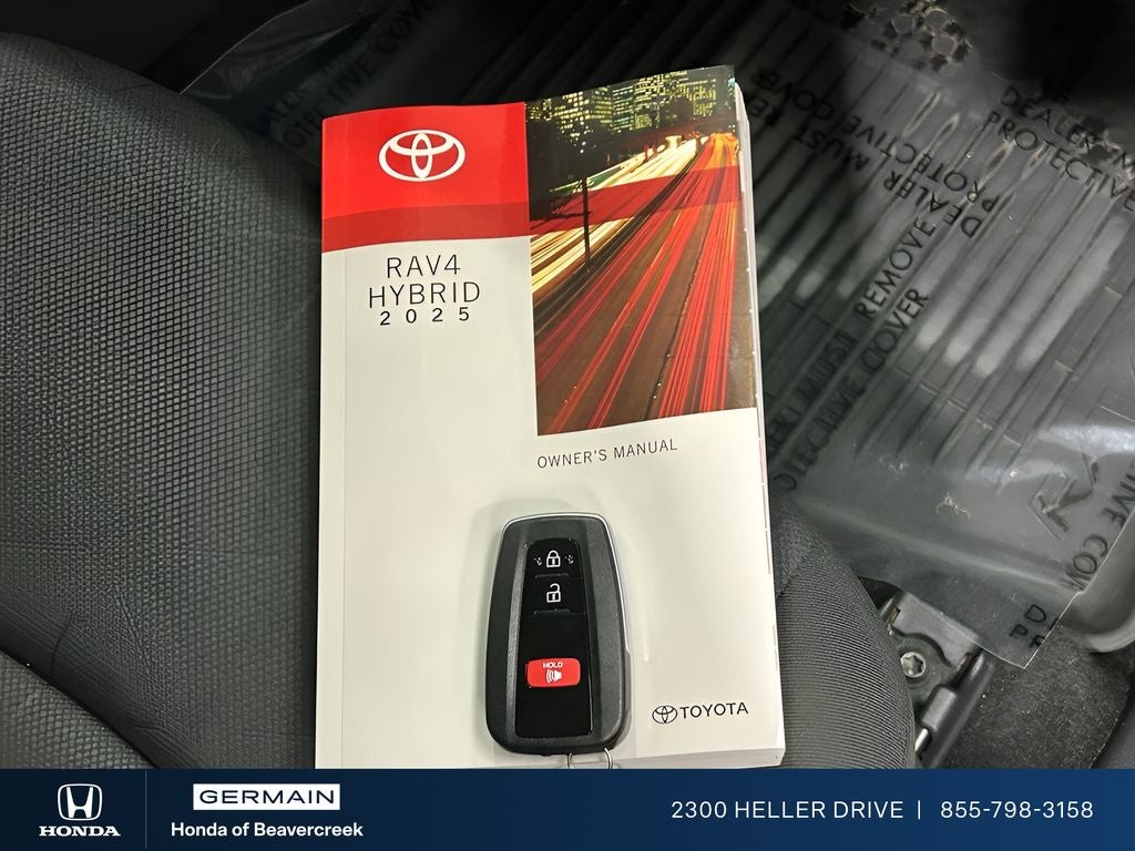 2025 Toyota RAV4 Hybrid XLE