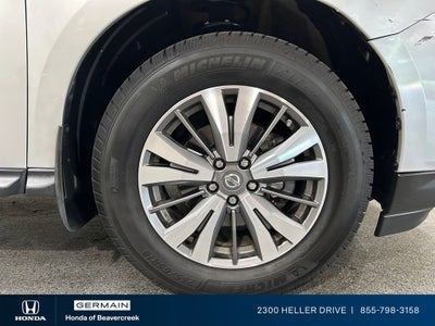 2017 Nissan Pathfinder SL