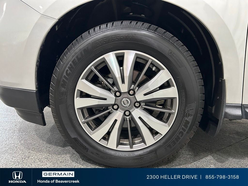 2017 Nissan Pathfinder SL