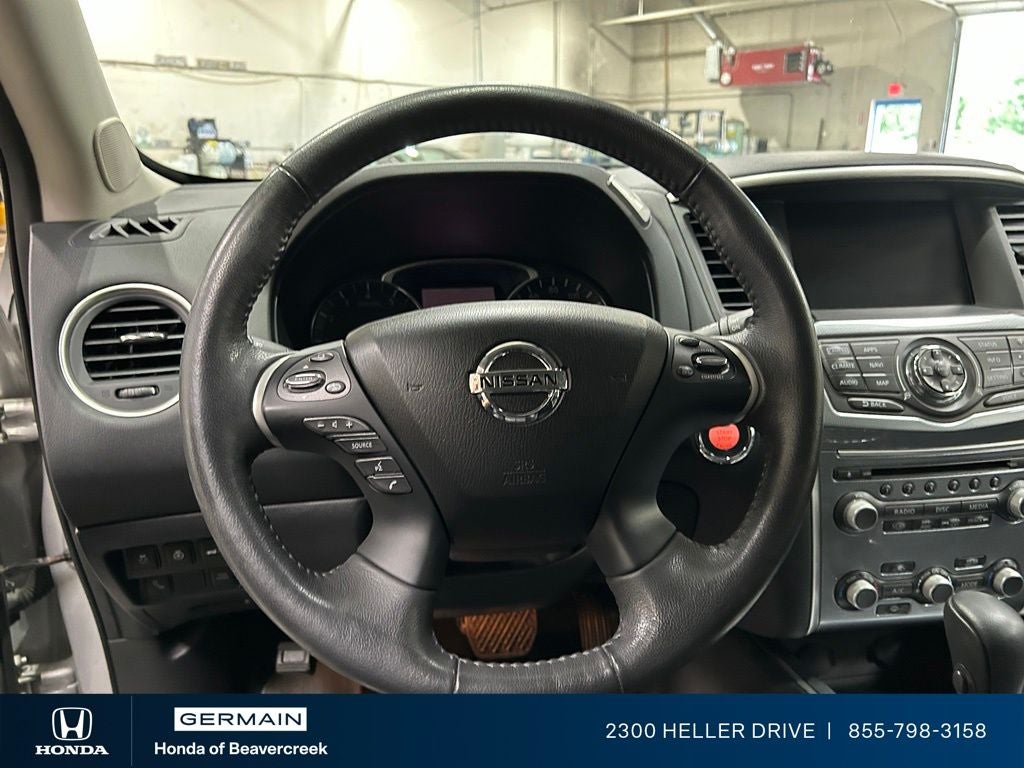 2017 Nissan Pathfinder SL
