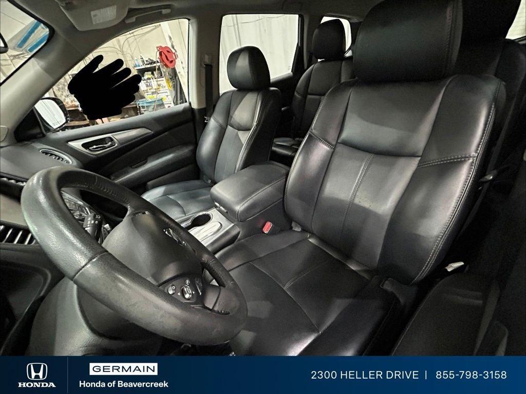 2017 Nissan Pathfinder SL