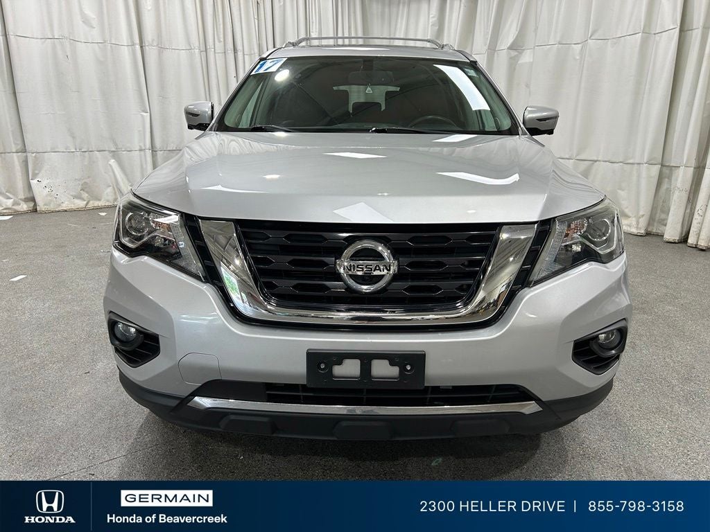 2017 Nissan Pathfinder SL