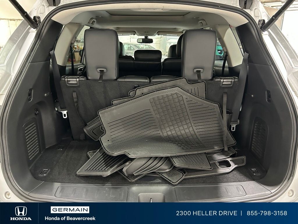 2017 Nissan Pathfinder SL