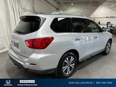 2017 Nissan Pathfinder SL