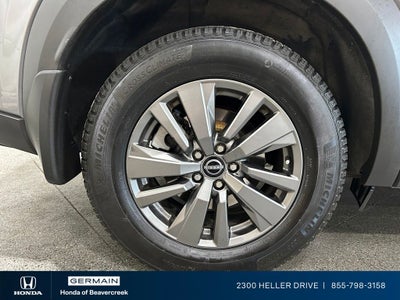 2022 Nissan Pathfinder SV