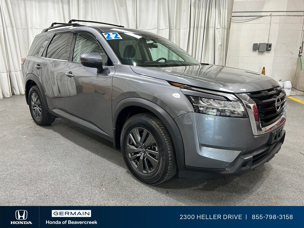 2022 Nissan Pathfinder SV