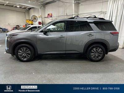2022 Nissan Pathfinder SV