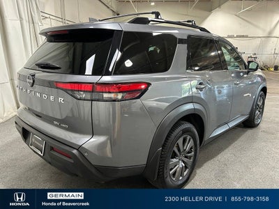 2022 Nissan Pathfinder SV