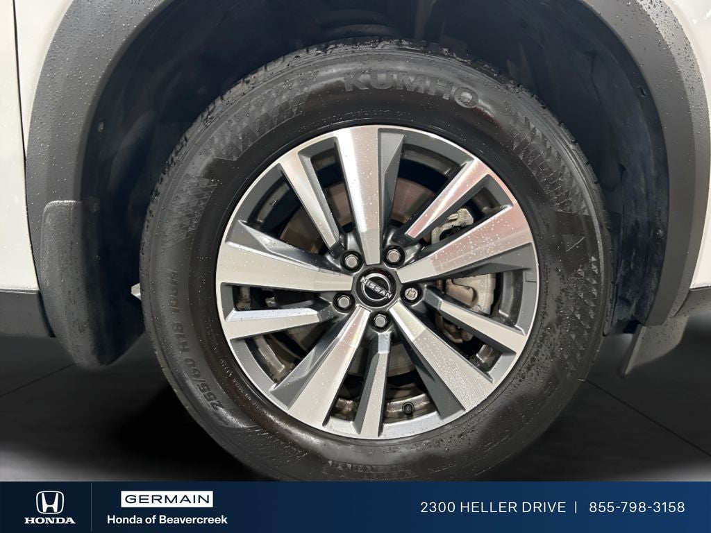 2025 Nissan Pathfinder SL