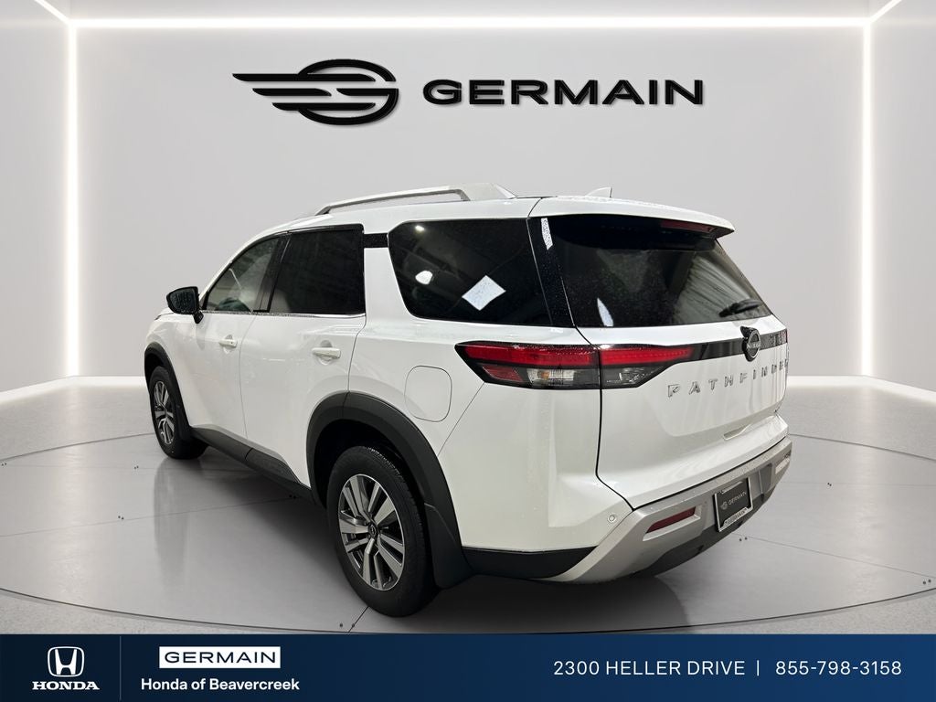 2025 Nissan Pathfinder SL