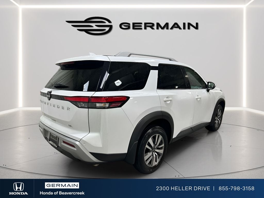 2025 Nissan Pathfinder SL