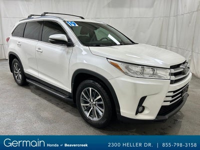 2019 Toyota Highlander SE