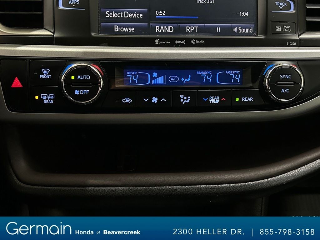 2019 Toyota Highlander SE