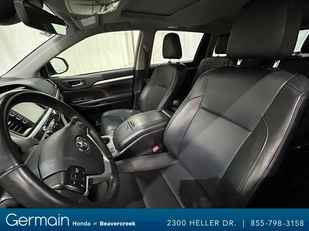 2019 Toyota Highlander SE