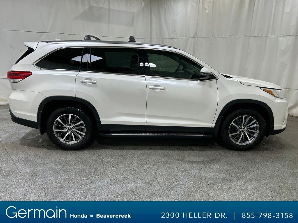 2019 Toyota Highlander SE