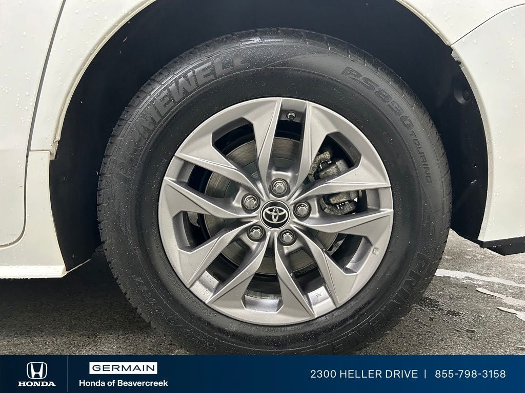 2021 Toyota Sienna LE 8 Passenger