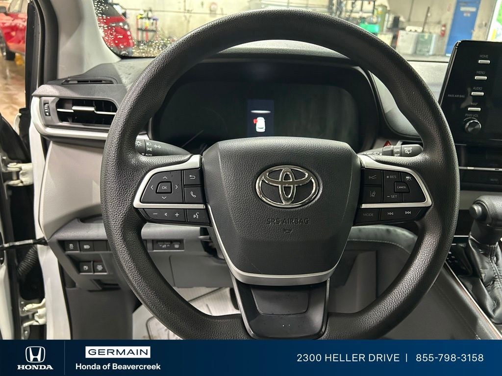 2021 Toyota Sienna LE 8 Passenger