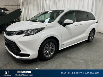 2021 Toyota Sienna LE 8 Passenger