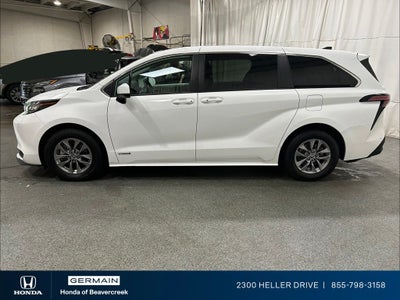2021 Toyota Sienna LE 8 Passenger