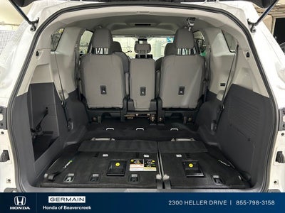 2022 Toyota Sienna LE 8 Passenger