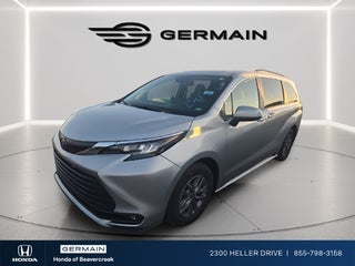 2025 Toyota Sienna XLE 8 Passenger
