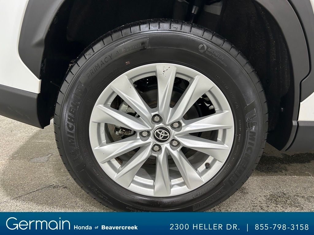 2023 Toyota Corolla Cross LE