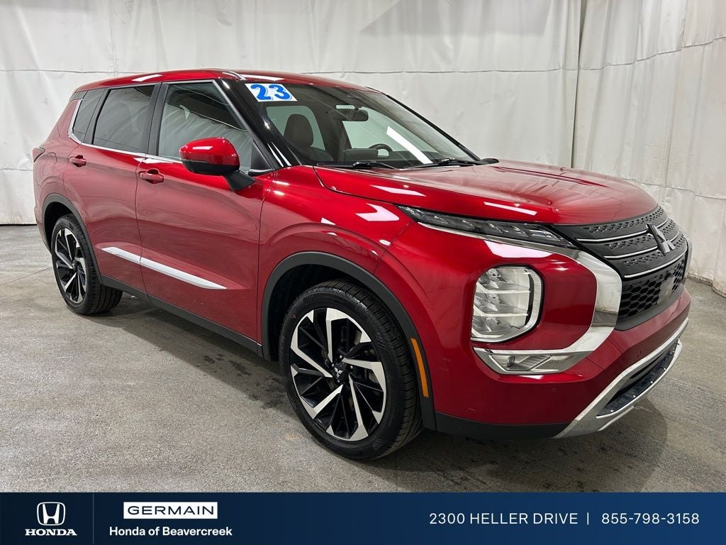 2023 Mitsubishi Outlander SE