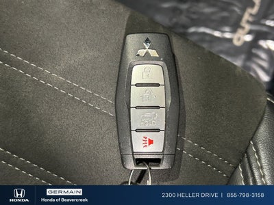 2023 Mitsubishi Outlander SE