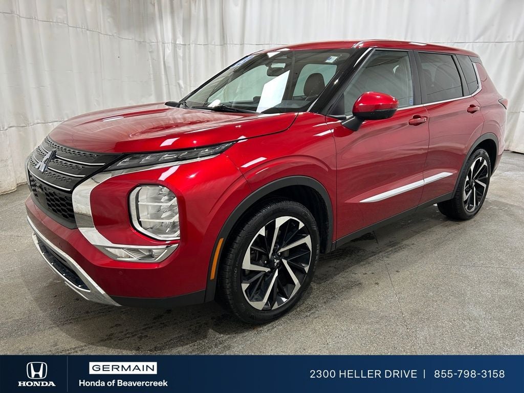 2023 Mitsubishi Outlander SE